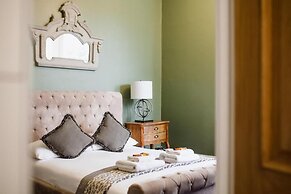 Washington house hotel