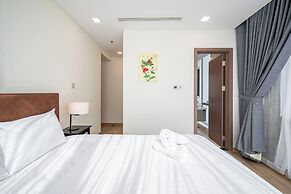 Isabelle Luxury inside Landmark 81 Tower