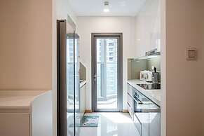 Isabelle Luxury inside Landmark 81 Tower