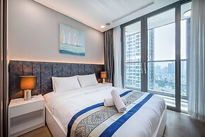 Isabelle Luxury inside Landmark 81 Tower