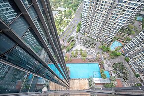 Isabelle Luxury inside Landmark 81 Tower