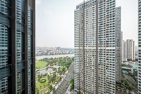 Isabelle Luxury inside Landmark 81 Tower