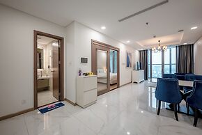 Isabelle Luxury inside Landmark 81 Tower