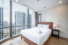 Isabelle Luxury inside Landmark 81 Tower