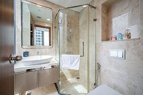 Isabelle Luxury inside Landmark 81 Tower