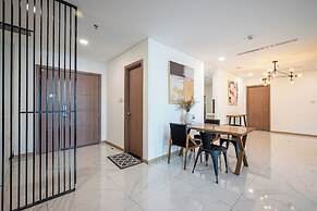 Isabelle Luxury inside Landmark 81 Tower