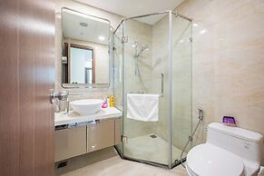 Isabelle Luxury inside Landmark 81 Tower