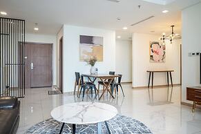 Isabelle Luxury inside Landmark 81 Tower