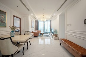 Isabelle Luxury inside Landmark 81 Tower