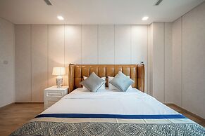 Isabelle Luxury inside Landmark 81 Tower