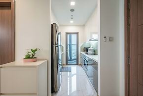 Isabelle Luxury inside Landmark 81 Tower