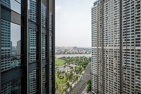 Isabelle Luxury inside Landmark 81 Tower