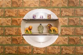 Teak Leaf Gateway Resort