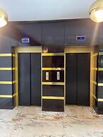 Luxurious 1 Bedroom Apartment with  Pool