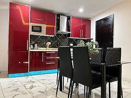 Luxurious 1 Bedroom Apartment with  Pool