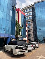 Luxurious 1 Bedroom Apartment with  Pool