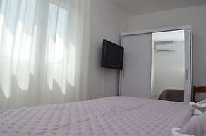 Charming Apartment Venilia Green