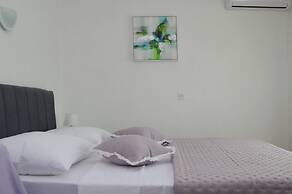 Charming Apartment Venilia Green