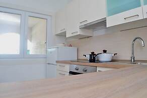 Charming Apartment Venilia Green