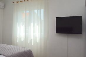 Charming Apartment Venilia Green