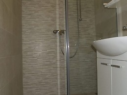 One Bedroom Apartment Venilia Ground