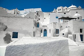 Panoramic Argyro's IO House with Jacuzzi