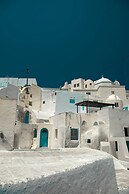 Panoramic Argyro's IO House with Jacuzzi