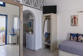 Panoramic Argyro's IO House with Jacuzzi