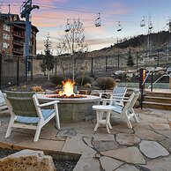 Lift Condo With Ski-in out w Village Access hot tub Fitness Center ski