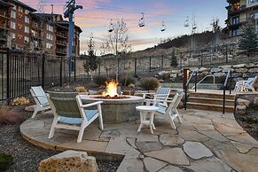 Lift Condo With Ski-in out w Village Access hot tub Fitness Center ski
