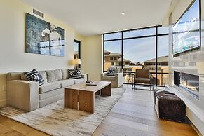 Lift Condo With Ski-in out w Village Access hot tub Fitness Center ski