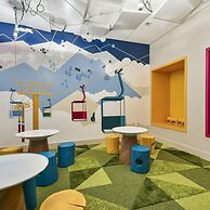 Lift Condo With Ski-in out w Village Access hot tub Fitness Center ski