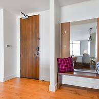 Lift Condo With Ski-in out w Village Access hot tub Fitness Center ski