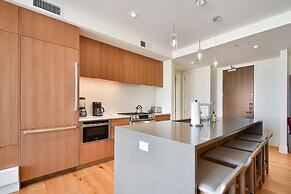 Lift Condo With Ski-in out w Village Access hot tub Fitness Center ski