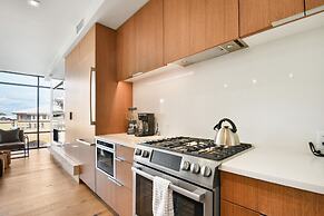 Lift Condo With Ski-in out w Village Access hot tub Fitness Center ski