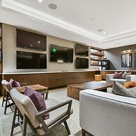 Lift Condo With Ski-in out w Village Access hot tub Fitness Center ski