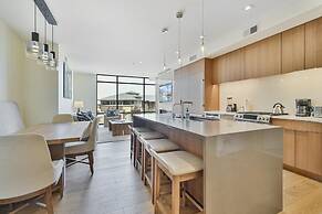 Lift Condo With Ski-in out w Village Access hot tub Fitness Center ski