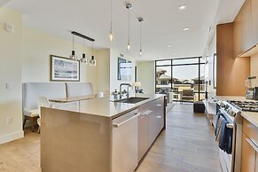 Lift Condo With Ski-in out w Village Access hot tub Fitness Center ski