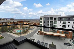 Stunning 4-bdr Penthouse With Rooftop Deck Ski-in out Access Pool hot 