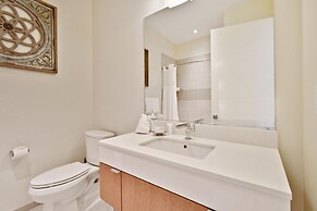 Stunning 4-bdr Penthouse With Rooftop Deck Ski-in out Access Pool hot 