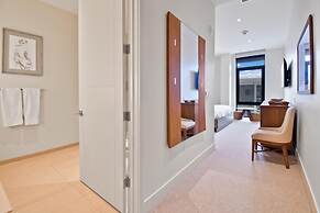 Stunning 4-bdr Penthouse With Rooftop Deck Ski-in out Access Pool hot 