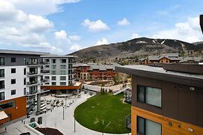 Stunning 4-bdr Penthouse With Rooftop Deck Ski-in out Access Pool hot 