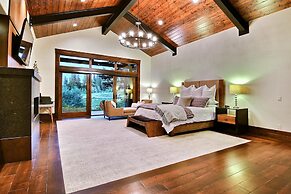 Chic Colony Ski-in Ski Out Villa Direct Access to Adventures at Park C