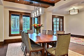 Chic Colony Ski-in Ski Out Villa Direct Access to Adventures at Park C