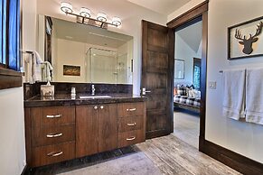 Chic Colony Ski-in Ski Out Villa Direct Access to Adventures at Park C