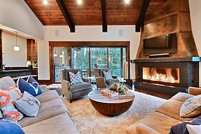 Chic Colony Ski-in Ski Out Villa Direct Access to Adventures at Park C