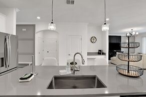 8946ptd- The Retreat At Championsgate 6 Bedroom Home by RedAwning