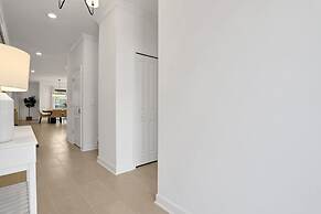 8946ptd- The Retreat At Championsgate 6 Bedroom Home by RedAwning