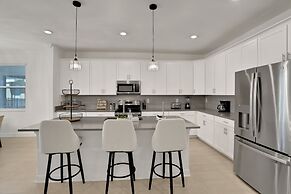 8946ptd- The Retreat At Championsgate 6 Bedroom Home by RedAwning