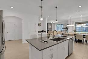 8946ptd- The Retreat At Championsgate 6 Bedroom Home by RedAwning